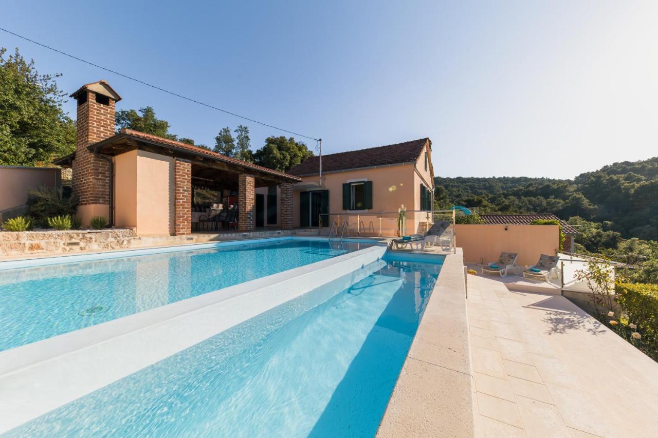 Holiday Home Lavanda Mali Iž Extérieur photo